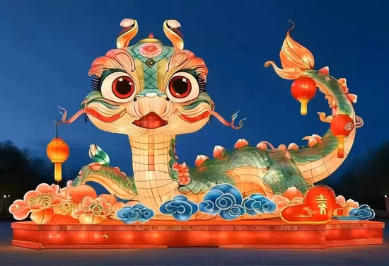 Chinese Traditional Dragon Boat Shape Festival Lanterns Show